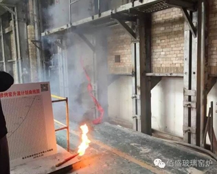 振华装饰玻璃一窑四线玻璃砖窑炉冷修改造施工验收并点火烤窑